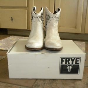 FRYE mid boots